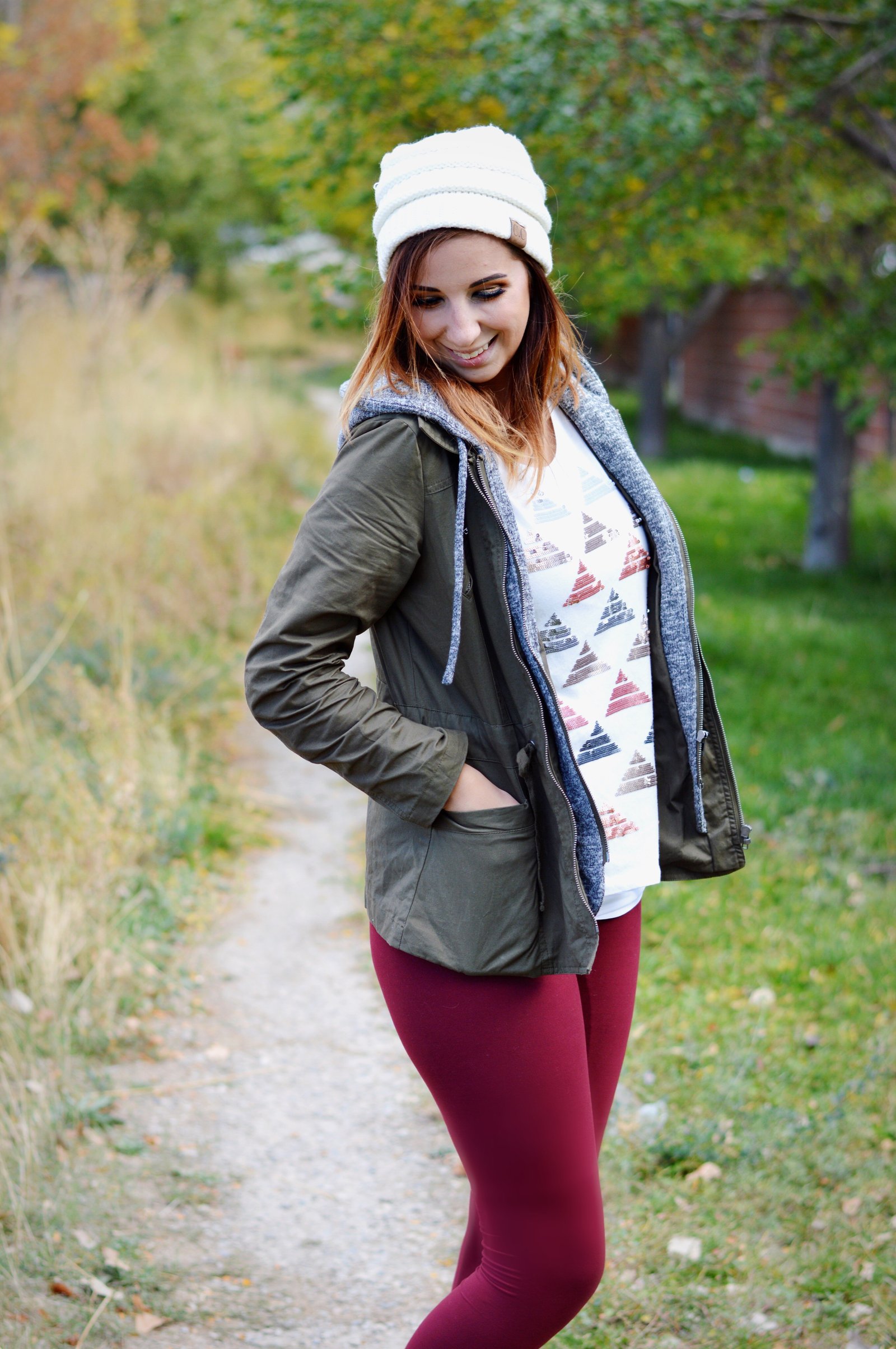 Are leggings pants? Thoughts on the leggings debate and two ways how to style them this fall featuring Simple Addiction's new leggings // Hey There, Chelsie