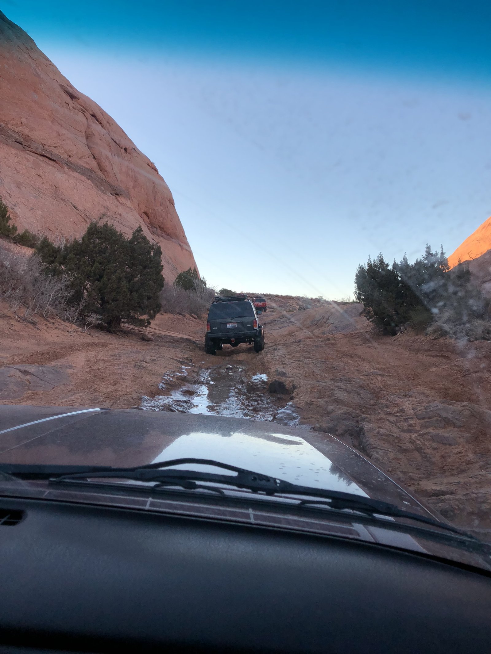 Hell's Revenge 4X4 Trail in Moab, UT - Jeep Guide // Hey There, Chelsie