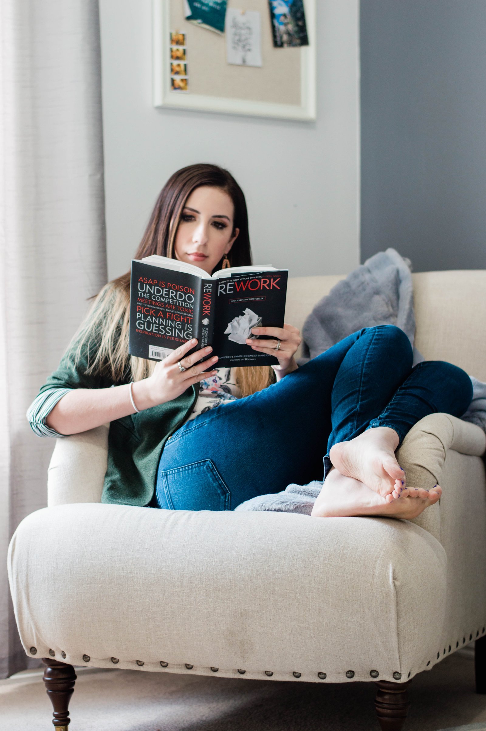 How to keep your blog and 9-5 job organized using paper products // Hey There, Chelsie #ad #howlifeunfolds