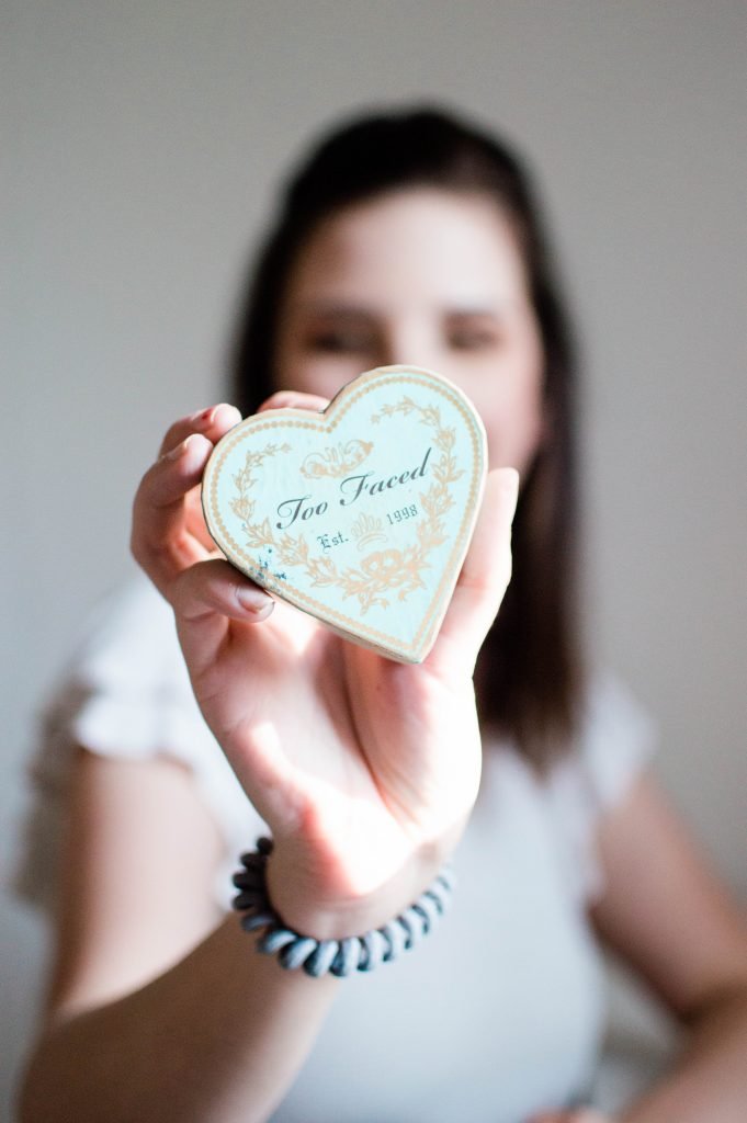 Best Makeup for a Beach Vacation. Here's a complete makeup packing list for a beach vacation // Hey There, Chelsie