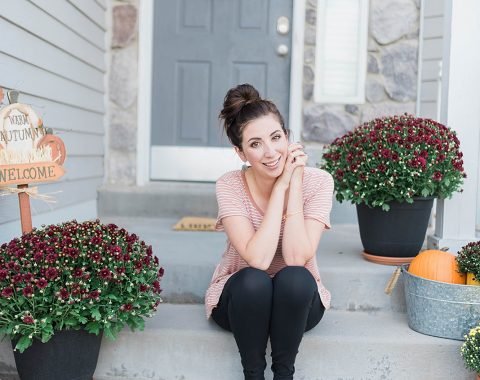 How to Decorate Your Porch for Fall with Mums. Easy and Affordable Fall Porch Decorations // Hey There, Chelsie