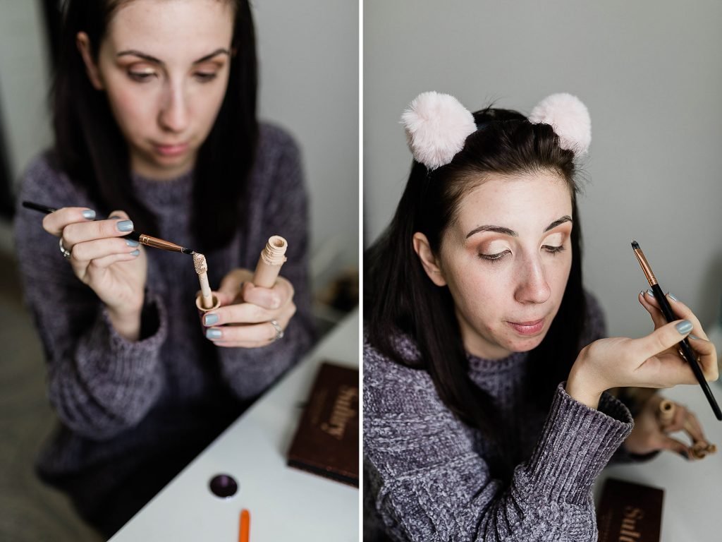 Holiday Makeup Look Idea - this beautiful christmas makeup look will complete any Christmas dress and will make your eyes pop! Click here to learn how to do this easy Christmas Makeup Look with a tutorial // Hey There, Chelsie