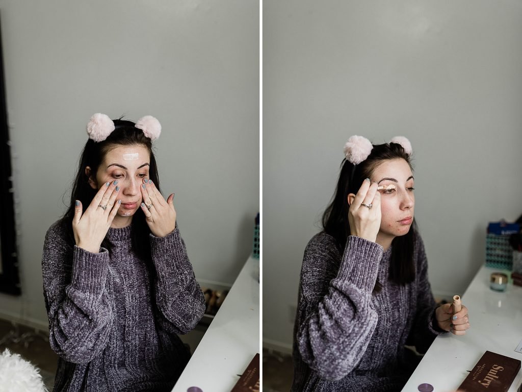 Holiday Makeup Look Idea - this beautiful christmas makeup look will complete any Christmas dress and will make your eyes pop! Click here to learn how to do this easy Christmas Makeup Look with a tutorial // Hey There, Chelsie