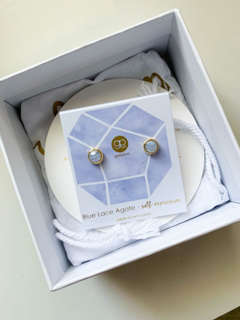 Summer Stitch Fix 2019 - Cruise Edition // This summer Stitch Fix Unboxing and review will show you what summer pieces I got for my cruise and which pieces I Kept // Hey There, Chelsie 